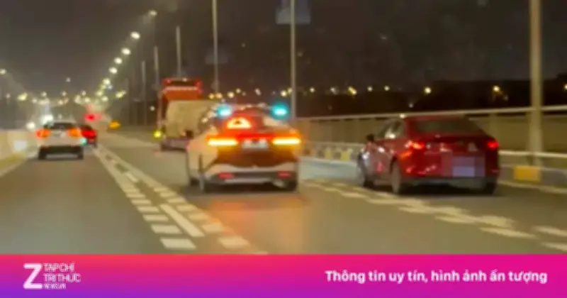 Taxi Không Người Lái Bị Lỗi Hệ Thống, Hành Khách Mắc Kẹt 2 Giờ Trên Cao Tốc Vũ Hán