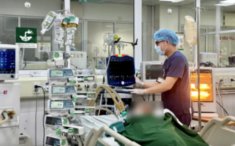 Tay chân miệng và sốt xuất huyết gia tăng, ngành y tế cảnh báo nguy cơ bùng phát dịch