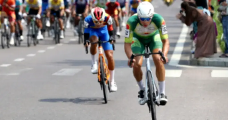 Tay đua Việt kiều Pháp Trần Clement Em bất ngờ thắng chặng 13 Cúp xe đạp TP.HCM 2026