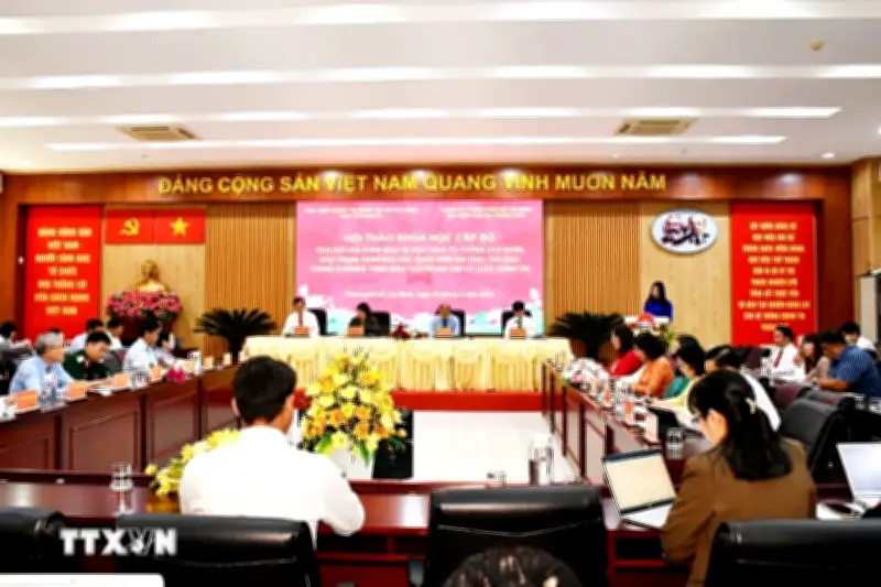 Tích hợp nội dung bảo vệ nền tảng tư tưởng Đảng trong đào tạo lý luận chính trị