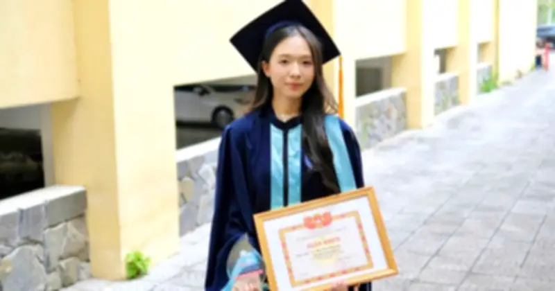 Thủ khoa ĐH Kinh tế Huế với GPA 3,98: Bí quyết học tập chủ động và ứng dụng AI