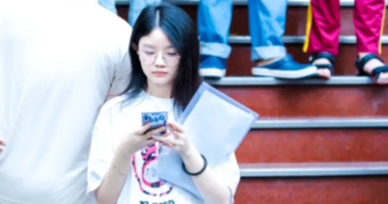 Thí sinh đánh giá đề thi năng lực: 'Không quá khó nhưng khá dài, từ 'niêm' gây bối rối'