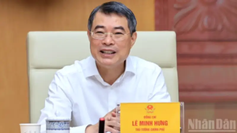 Thủ tướng Lê Minh Hưng chỉ đạo đẩy mạnh khoa học công nghệ và chuyển đổi số