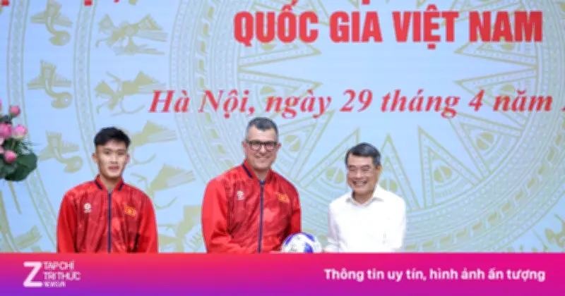 Thủ tướng Lê Minh Hưng gặp mặt, chúc mừng U17 Việt Nam vô địch Đông Nam Á