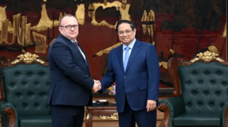 Thủ tướng Phạm Minh Chính tiếp Chủ tịch Ủy ban Giám định Tư pháp Belarus