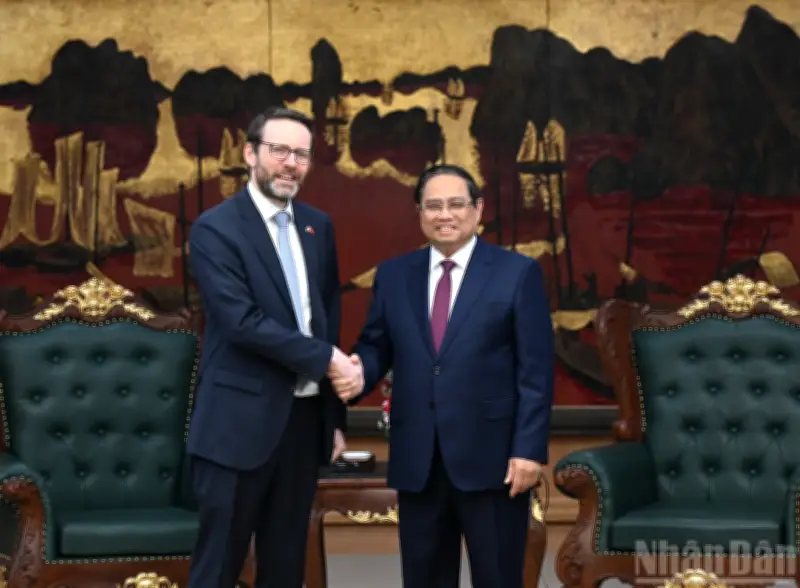Thủ tướng Phạm Minh Chính tiếp Đại sứ Anh, thúc đẩy hợp tác toàn diện song phương