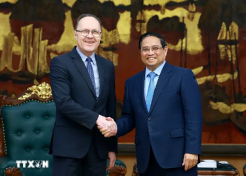 Thủ tướng Phạm Minh Chính tiếp Đại sứ Liên bang Nga và Đại sứ Hàn Quốc