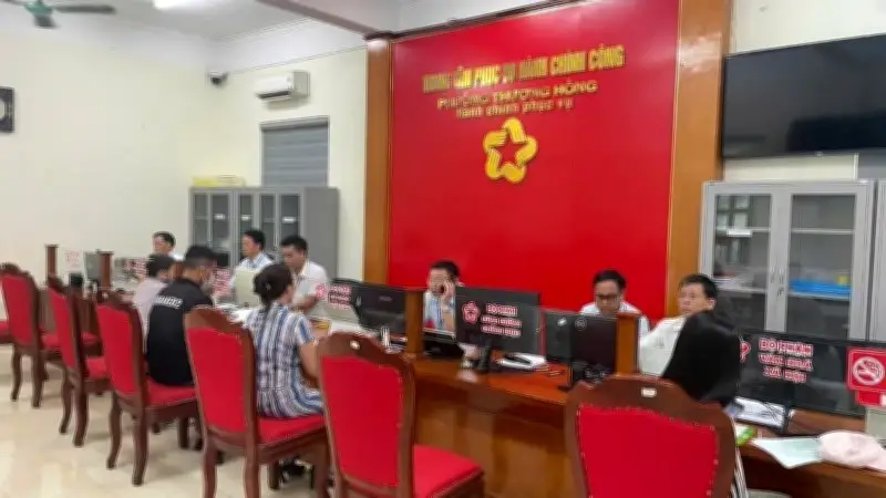 Thủ tướng yêu cầu đẩy nhanh tiến độ hệ thống giải quyết thủ tục hành chính tập trung
