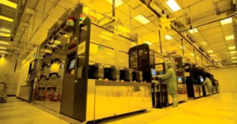 Thị trường bán dẫn đạt 320 tỷ USD năm 2025, TSMC thống trị với tăng trưởng 36%