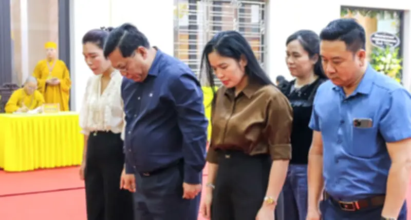 Thứ trưởng Nguyễn Hải Trung viếng Trưởng lão Hòa thượng Thích Thanh Đức