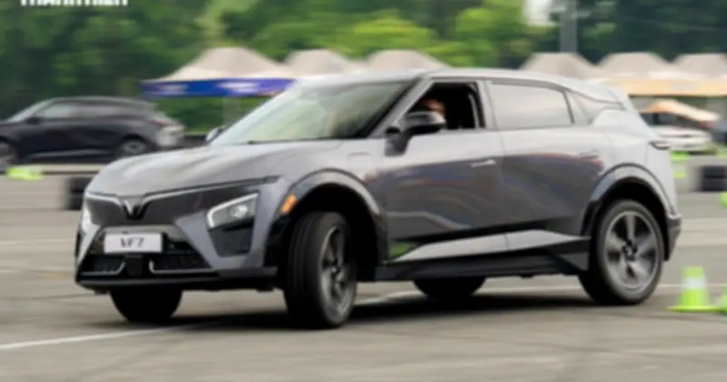 Thị trường ô tô Việt Nam bùng nổ tháng 3.2026, VinFast áp đảo top 10 xe bán chạy