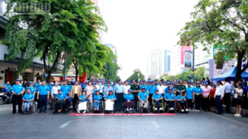 Thứ trưởng Y tế nhấn mạnh chuyển đổi từ 'y tế-chăm sóc' sang 'xã hội-hòa nhập' cho người khuyết tật