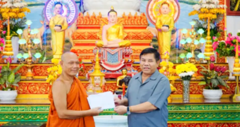 Thứ trưởng Y tế thăm hỏi, chúc Tết Chôl Chnăm Thmây đồng bào Khmer tại Cà Mau