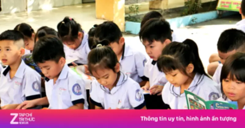 Thư viện di động 'Mở sách - Mở tương lai' lan tỏa văn hóa đọc đến học sinh TP.HCM