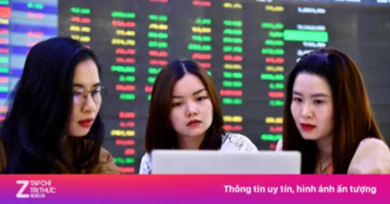 Thanh khoản chứng khoán chạm đáy 2 tháng, dòng tiền đứng ngoài quan sát