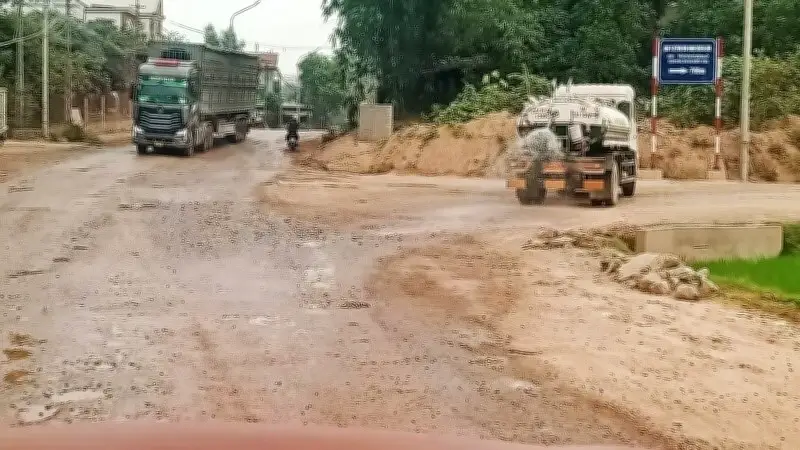 Thái Nguyên khắc phục tình trạng bụi bẩn và mất an toàn giao thông trên đường 269B