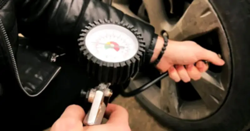 Thói quen bơm lốp phổ biến có thể gây hại cho ô tô nhiều người hay gặp phải