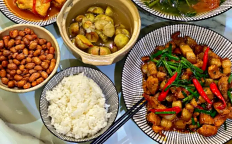 Thói quen nấu cơm sai lầm của nhiều người Việt: Làm mất chất dinh dưỡng