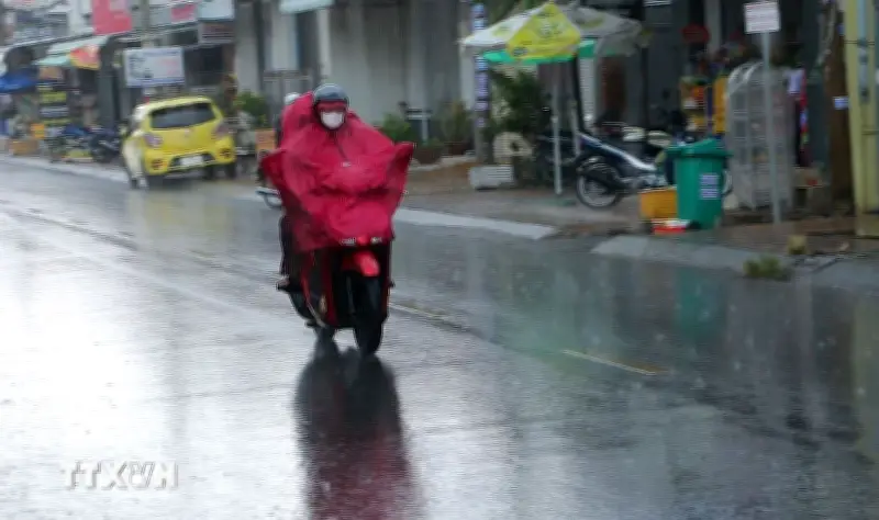 Thời tiết Hà Nội 25/4: Mưa rào về đêm, trưa chiều giảm mây hửng nắng