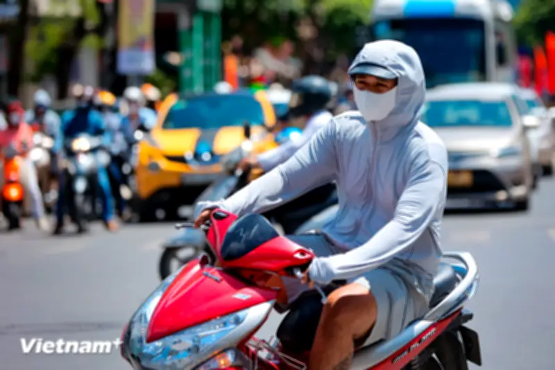 Thời tiết ngày 5/4: Hà Nội có mưa nhẹ, Trung Bộ nắng nóng trên 39 độ C