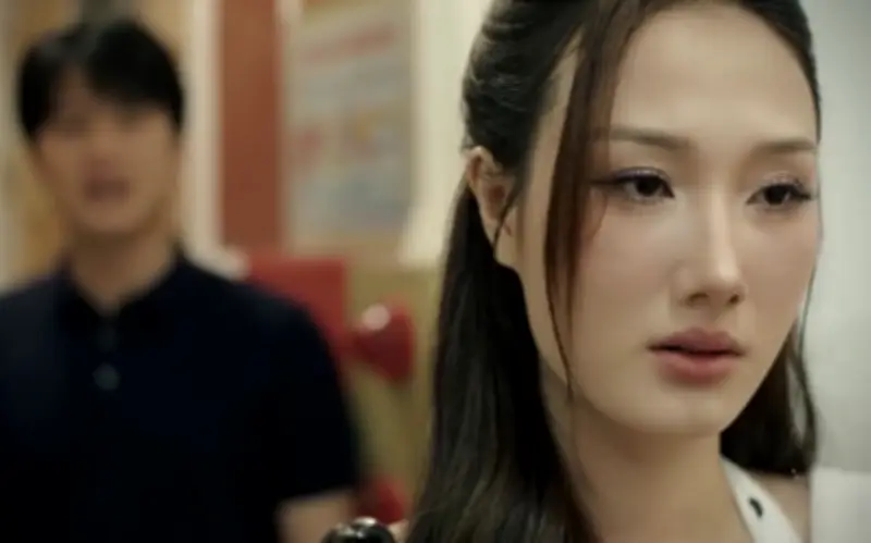 Thiếu Gia Sốc Khi Phát Hiện Sự Thật Về Cô Gái Làm Việc Tại Quán Bar