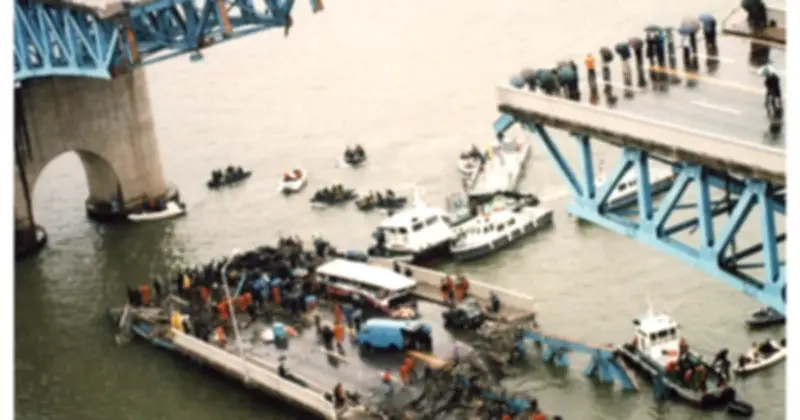 Thảm họa cầu Seongsu sập: 32 người chết và bài học đắt giá về tăng trưởng