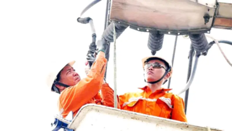 Thành phố Hồ Chí Minh đối mặt thách thức cung ứng điện cho tăng trưởng kinh tế