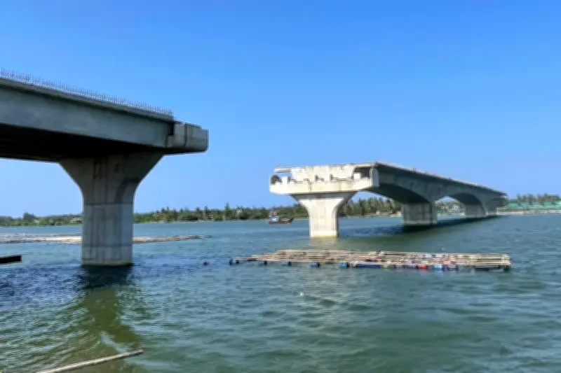 Tòi hầu thú về tiến độ hoàn thiện đường dẫn các công trình cầu