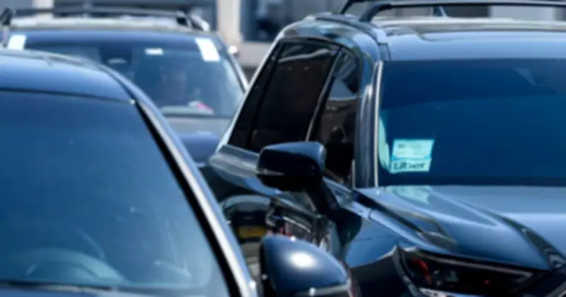 Tài xế công nghệ Mỹ lao đao vì giá xăng tăng vọt, hỗ trợ từ nền tảng còn hạn chế