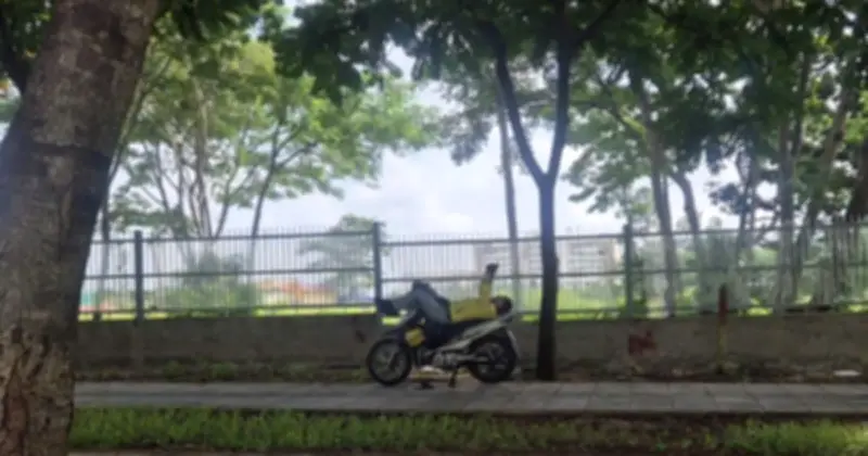 Tài xế công nghệ TP.HCM 'tắt app' tránh nắng: Thu nhập giảm nhưng sức khỏe là ưu tiên