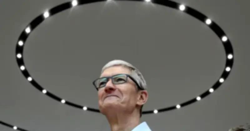 Tim Cook Rời Ghế CEO Apple: Đỉnh Cao Doanh Thu Và Thách Thức AI
