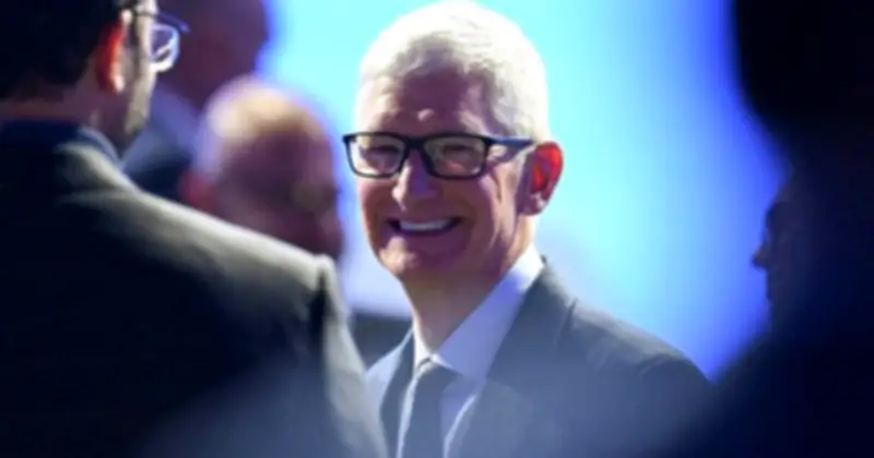 Tim Cook Rời Ghế CEO Apple Sau 15 Năm, John Ternus Lên Nắm Quyền