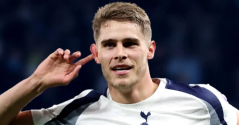 Tin chuyển nhượng: MU, Arsenal, Liverpool tranh Mane; Barca theo Martin; Chelsea để mắt Smit