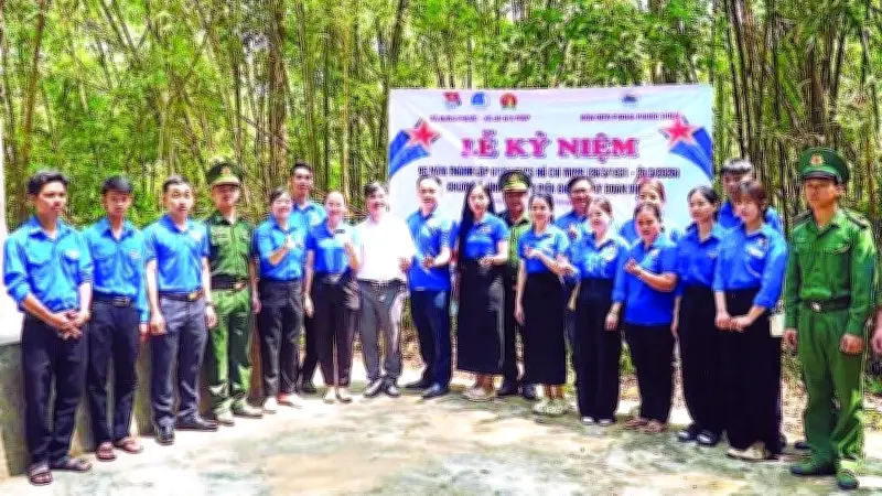 Tiết Học Biên Giới: Nuôi Dưỡng Lòng Yêu Nước Từ Ghế Nhà Trường