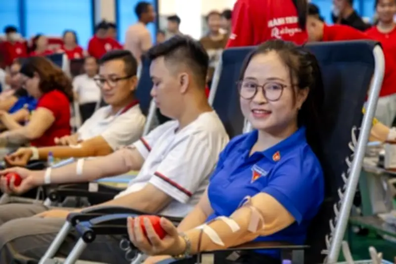 Tấm Gương Hiến Máu: Người Cha 112 Lần Và Những Chuyến Xe Nghĩa Tình Lan Tỏa Yêu Thương