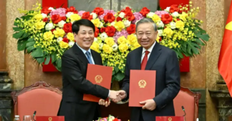 Tổng Bí thư, Chủ tịch nước Tô Lâm chính thức nhận bàn giao công tác từ nguyên Chủ tịch nước