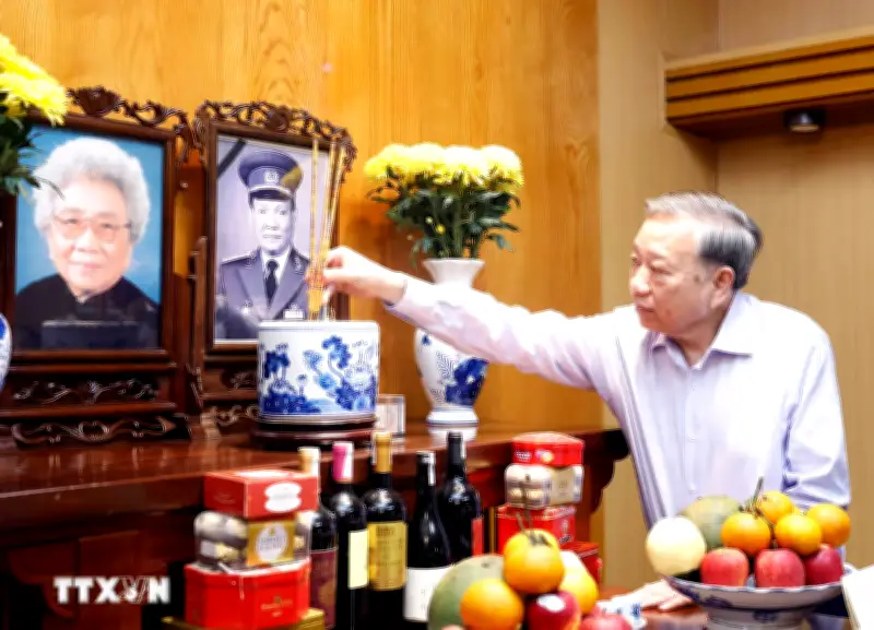 Tổng Bí thư, Chủ tịch nước Tô Lâm dâng hương tưởng niệm các nhà lãnh đạo tiền bối