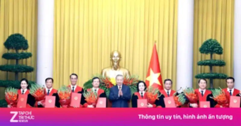 Tổng Bí thư, Chủ tịch nước Tô Lâm trao quyết định bổ nhiệm Thẩm phán TAND tối cao