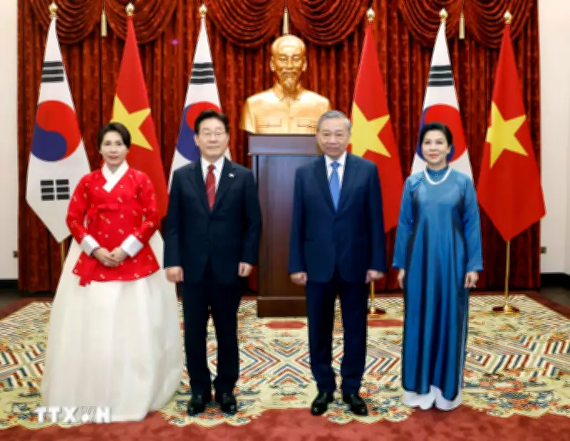 Tổng Bí thư, Chủ tịch nước và Phu nhân chủ trì chiêu đãi Tổng thống Hàn Quốc