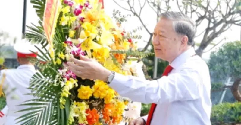Tổng Bí thư Tô Lâm dâng hương kỷ niệm 120 năm ngày sinh Tổng Bí thư Hà Huy Tập