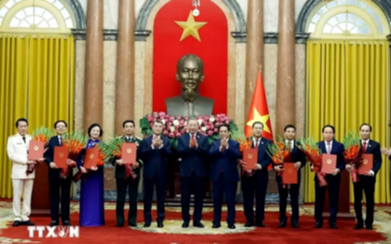 Tổng Bí thư Tô Lâm trao quyết định bổ nhiệm Chính phủ nhiệm kỳ 2026-2031