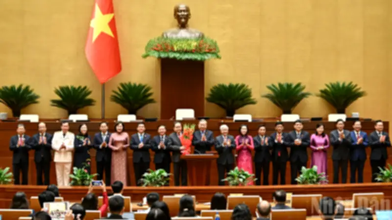 Tổng Bí thư Tô Lâm và Chủ tịch Quốc hội Trần Thanh Mẫn tham gia phiên bỏ phiếu quan trọng