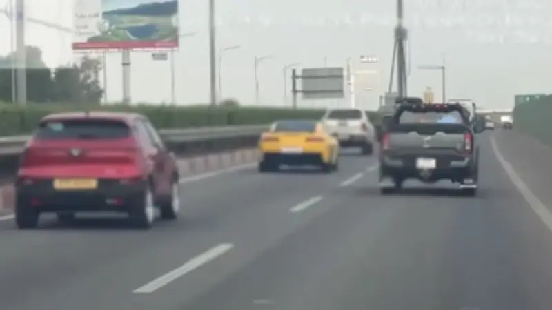 Tăng cường sử dụng ô tô hóa trang để phát người trên cao tốc