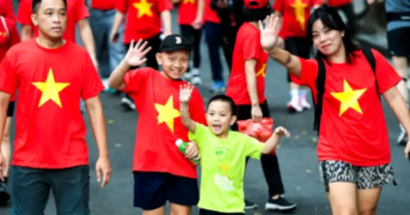 Tổng LĐLĐ Việt Nam lấy ý kiến hoán đổi ngày làm việc để tạo kỳ nghỉ liền mạch Giỗ tổ - 30/4