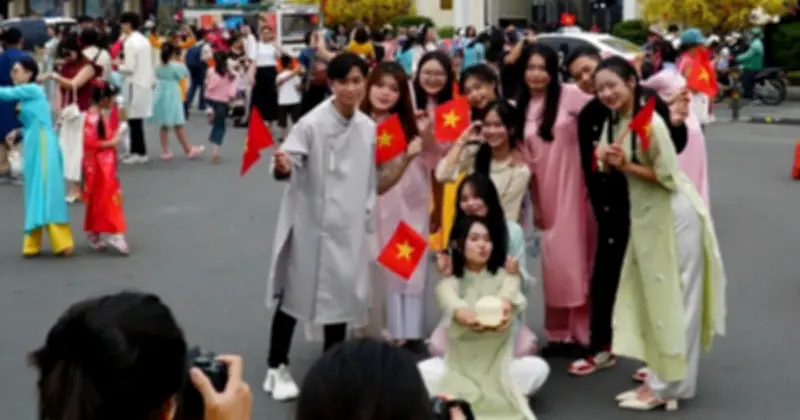 Tổng LĐLĐ Việt Nam thăm dò ý kiến hoán đổi ngày nghỉ lễ Giỗ tổ và 30.4 - 1.5