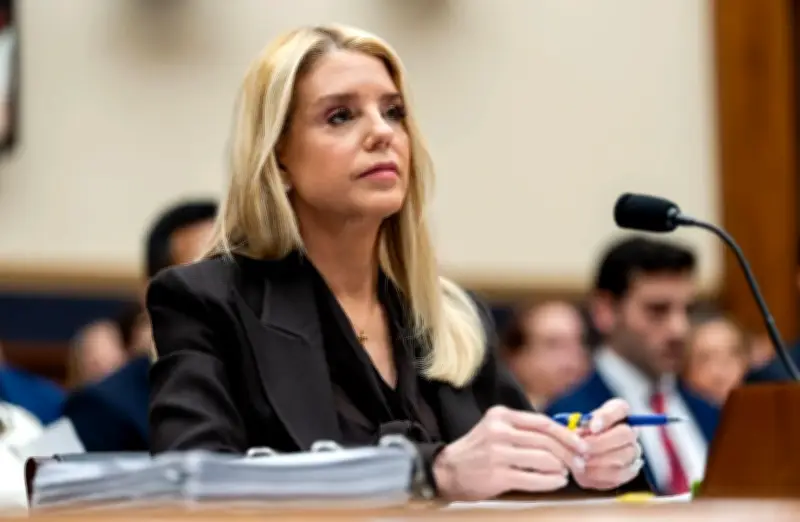 Tổng thống Mỹ Donald Trump sa thải Bộ trưởng Tư pháp Jeff Sessions