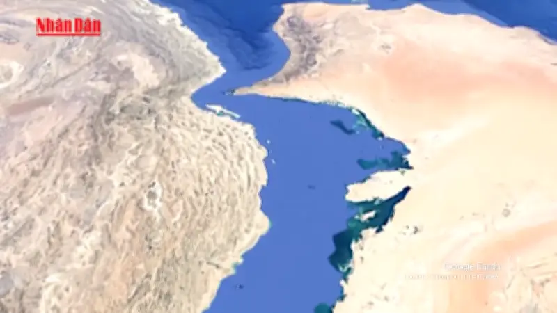 Tổng thống Mỹ Donald Trump tuyên bố eo biển Hormuz sẽ sớm mở cửa trở lại