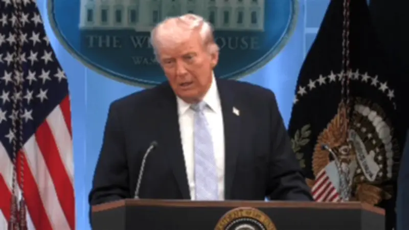 Tổng thống Trump cảnh cáo Iran trước thềm đàm phán, Israel oanh tạc Lebanon