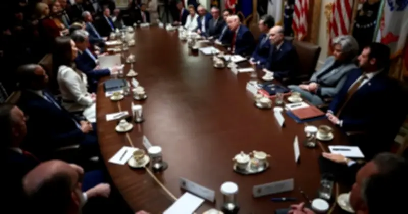 Tổng thống Trump thay đổi nội các: Bộ trưởng Tư pháp Bondi rời ghế, nhiều bộ trưởng khác bị áp lực