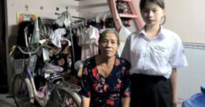 Tình Mẫu Tử Vượt Lên Huyết Thống: Hành Trình 15 Năm Của Mẹ Nuôi Và Cô Bé Bị Bỏ Rơi